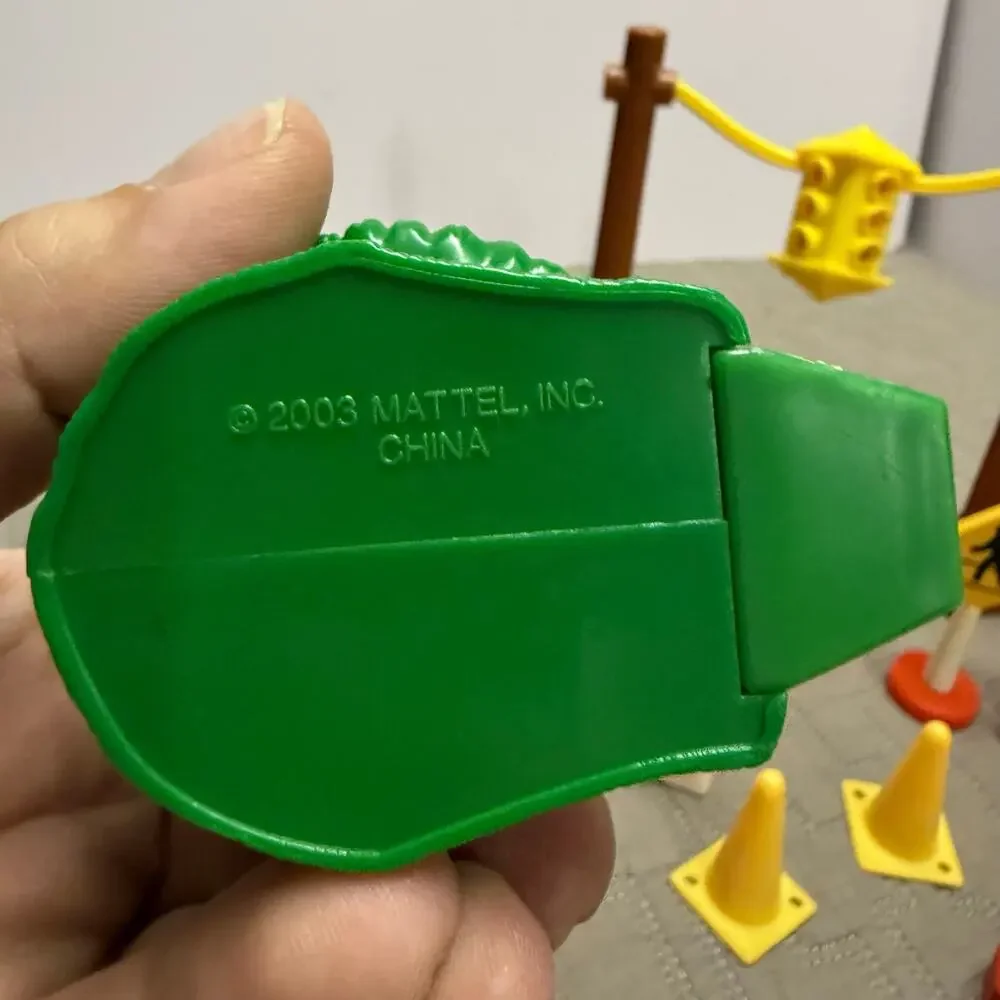 Fisher Price Geotrax Lot Signs Traffic Lights Tree Cones Replacement Pieces